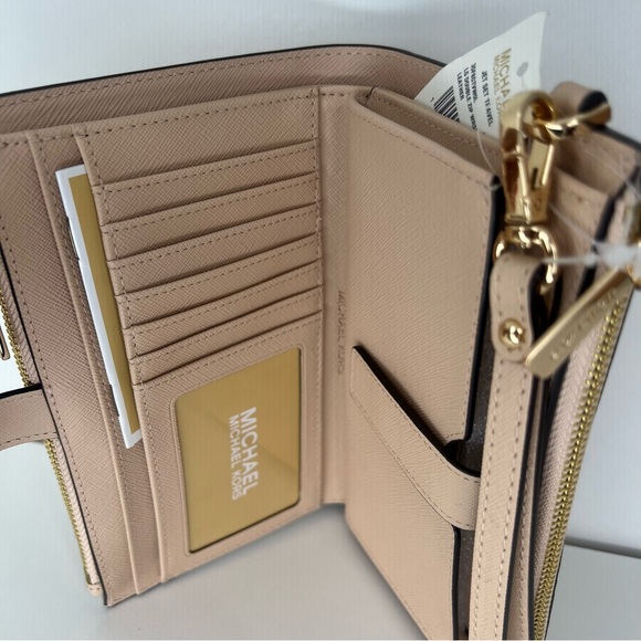 Michael Kors wristlet wallet - Picture 7 of 12